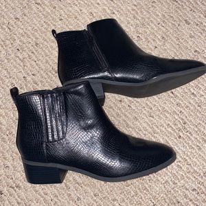 NWOT | Old Navy | Booties